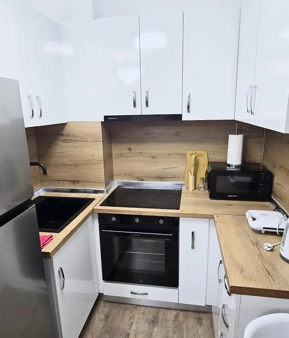 Serenity Apartment 地拉那